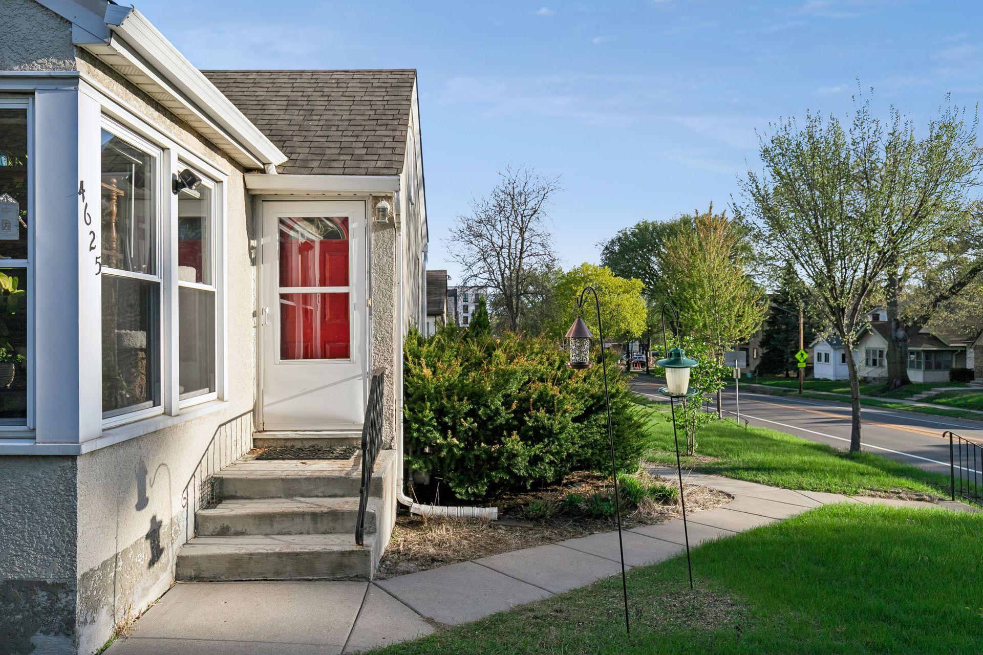 Front door of unit 4625