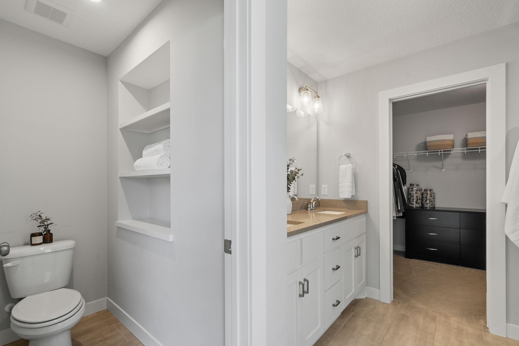 UL w/ 4 Beds + Laundry Room
