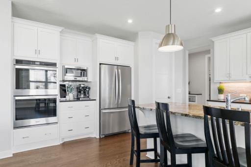 27-web-or-mls-2302 Kester Ave NE-27.jpg