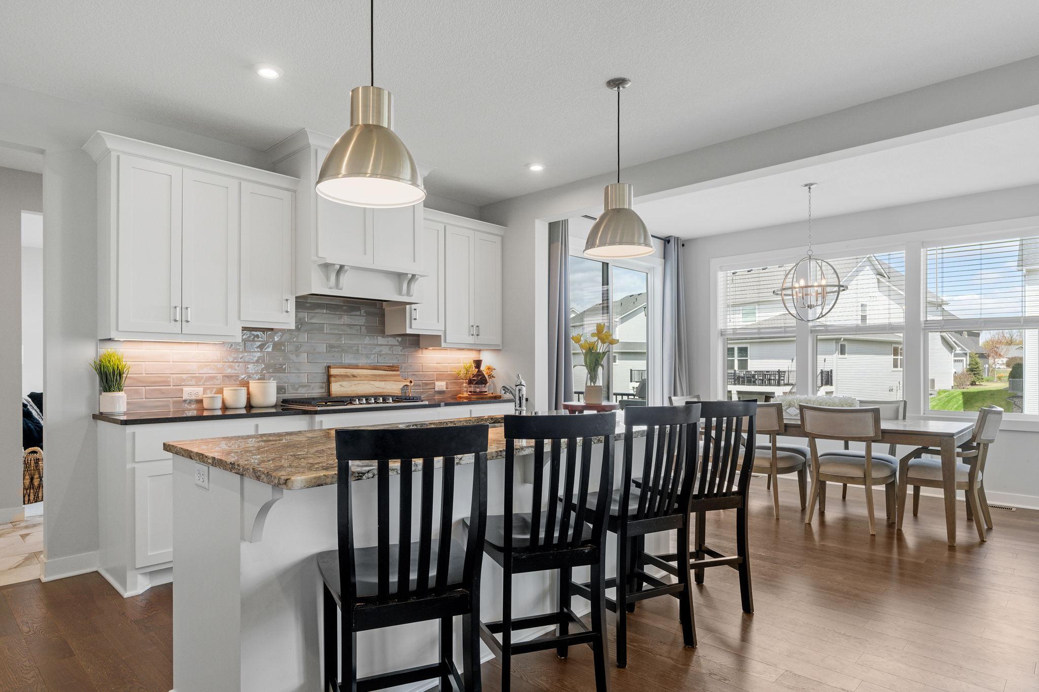 22-web-or-mls-2302 Kester Ave NE-22.jpg