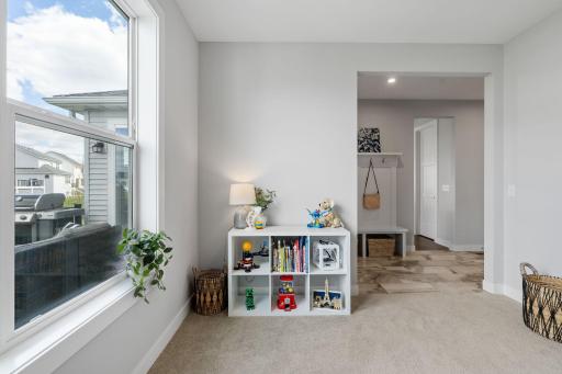 40-web-or-mls-2302 Kester Ave NE-40.jpg