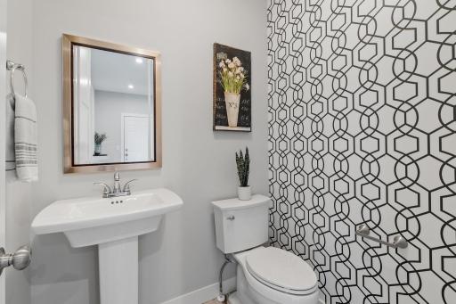 41-web-or-mls-2302 Kester Ave NE-41.jpg
