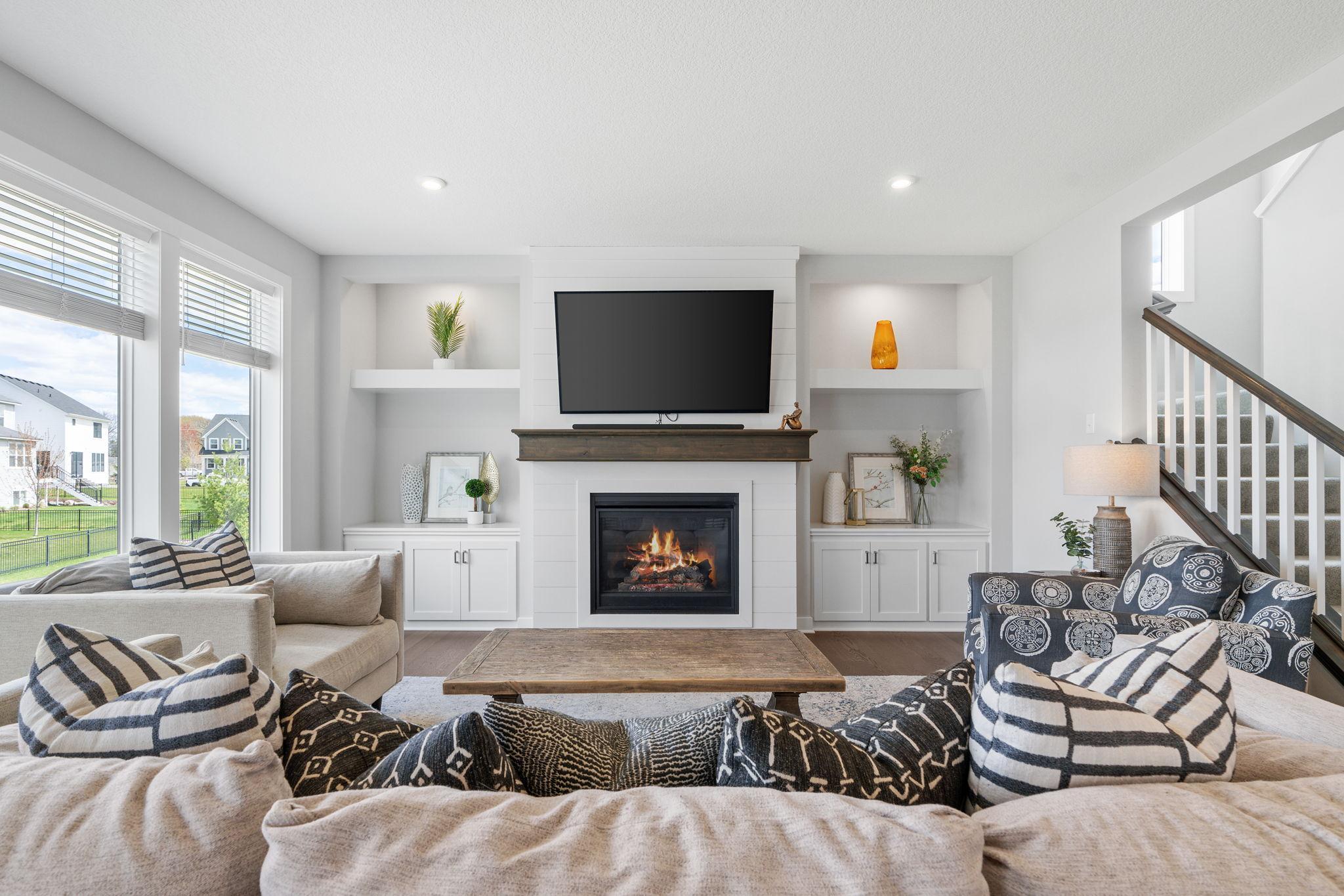 19-web-or-mls-2302 Kester Ave NE-19.jpg