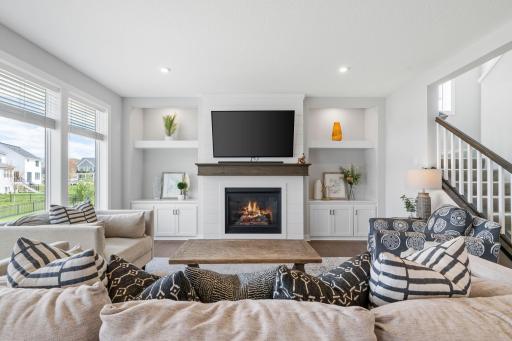 19-web-or-mls-2302 Kester Ave NE-19.jpg