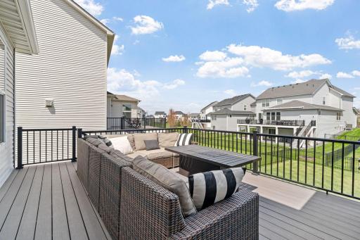 7-web-or-mls-2302 Kester Ave NE-7.jpg