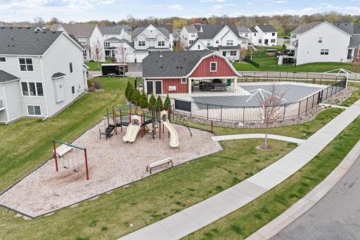 Lakeshore Preserve nbhood w/ community pool + playground