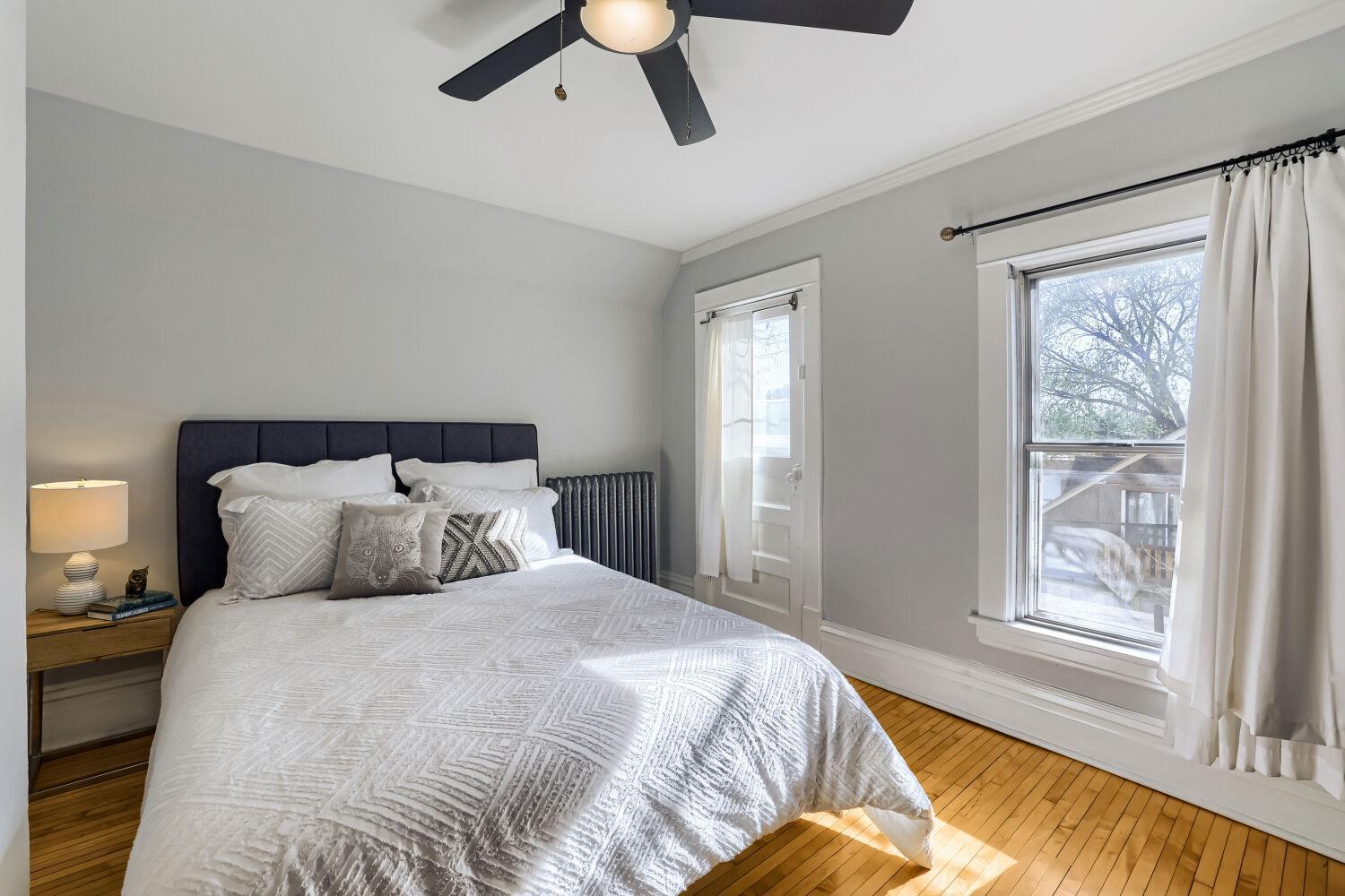 3925 Blaisdell Ave - Web Quality - 023 - 23 Bedroom.jpg