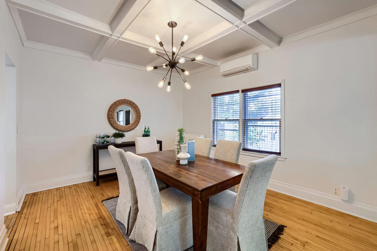 3925 Blaisdell Ave - Web Quality - 008 - 08 Dining Room.jpg