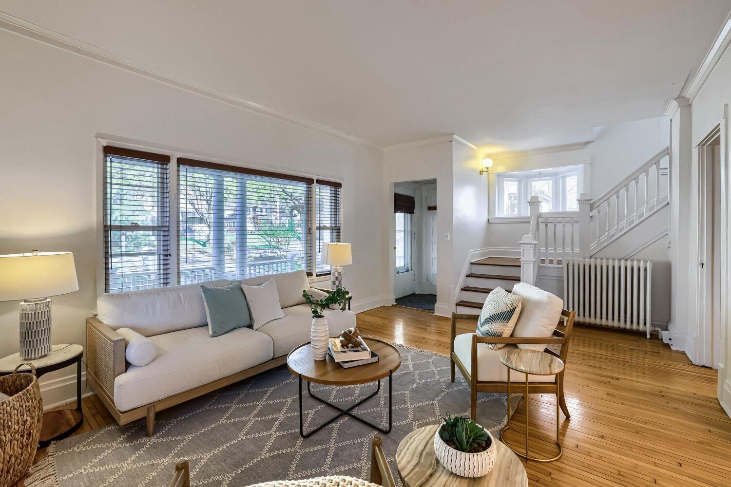 3925 Blaisdell Ave - Web Quality - 005 - 05 Living Room.jpg