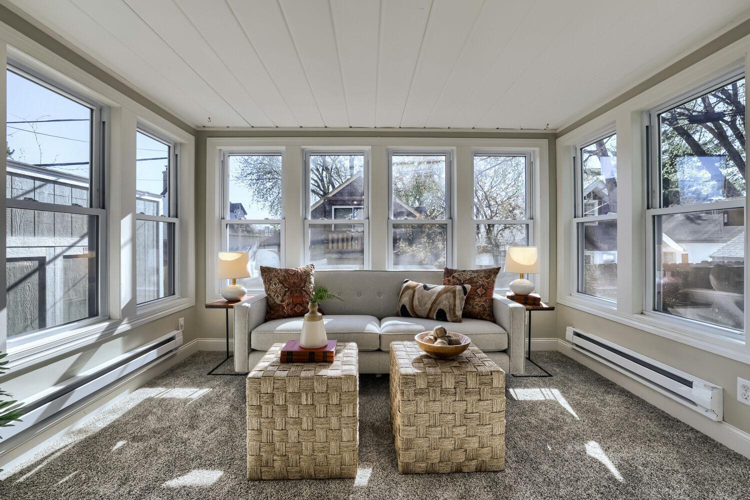 3925 Blaisdell Ave - Web Quality - 015 - 15 Family Room.jpg