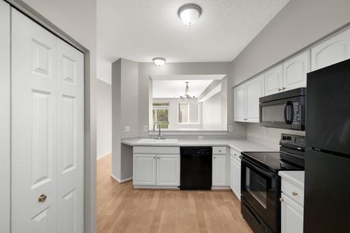 11707 Langford Circle, Burnsville, MN 55337