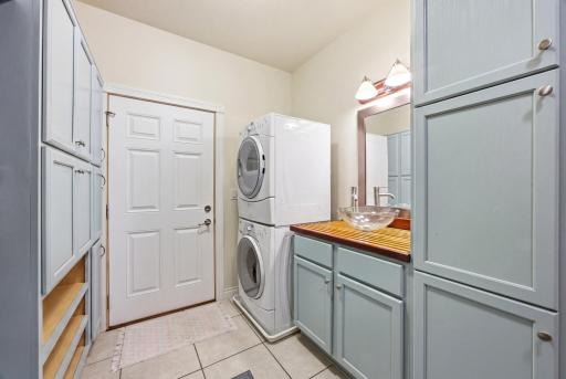 3413 50th Street N, Reiles Acres, ND 58102