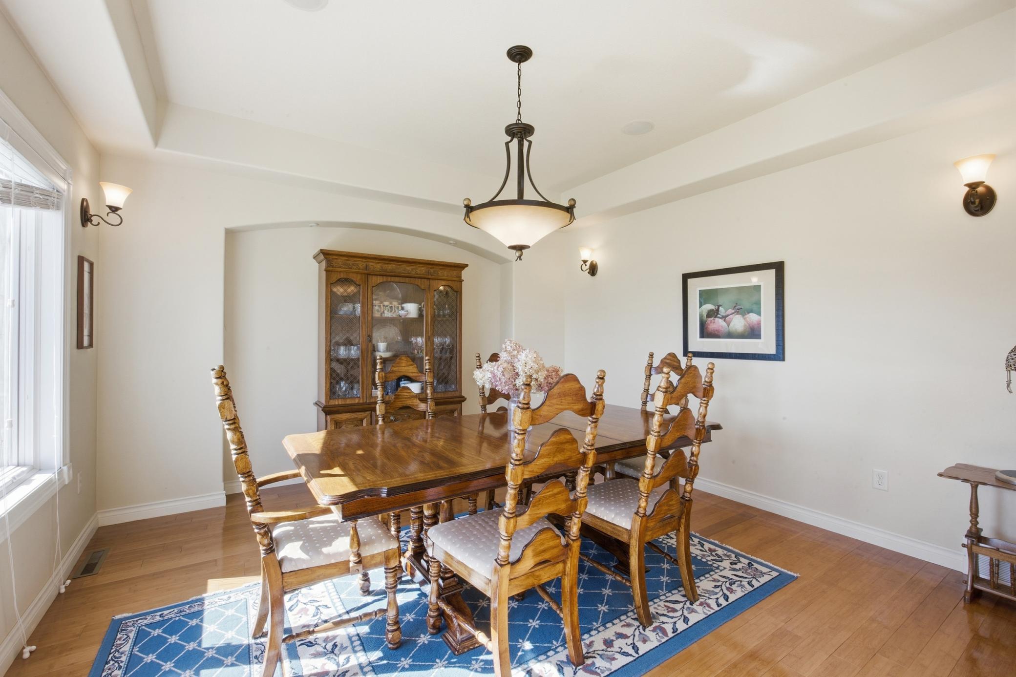 Formal Dinning Room
