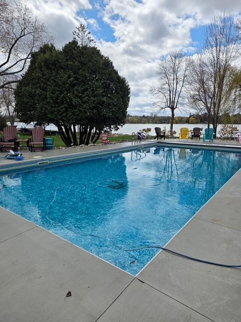 20x40 pool for summer fun.JPG