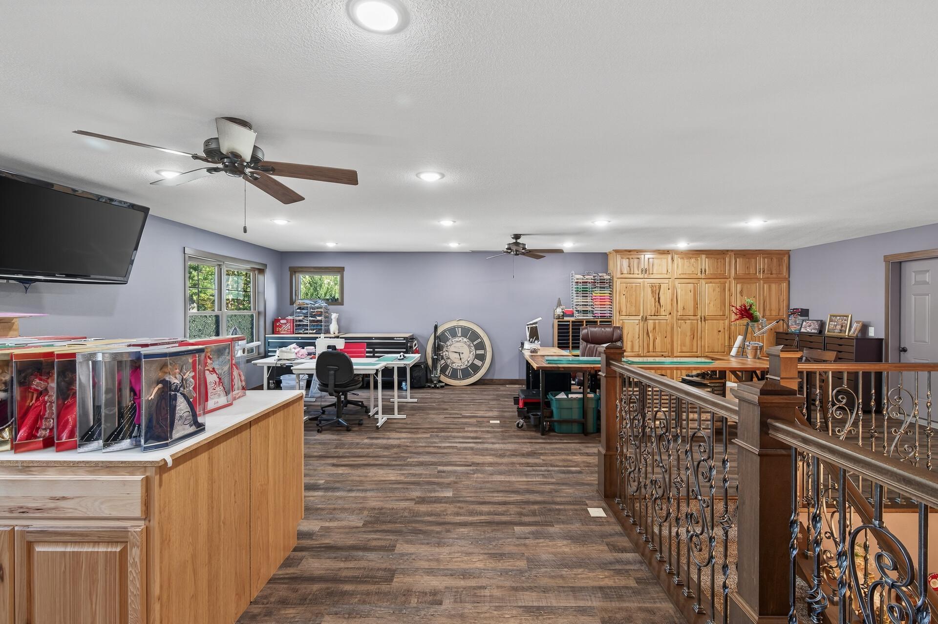29_9805_Sharon_Place_NW29_mls.jpg