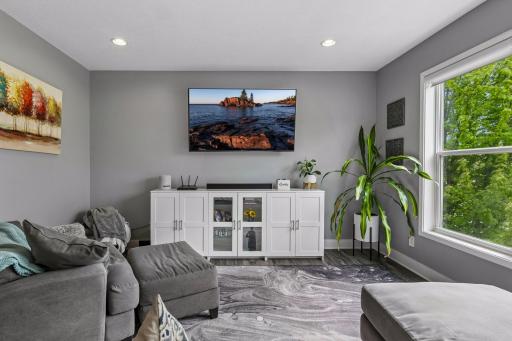 1830 Penstemon Lane, Shakopee, MN 55379