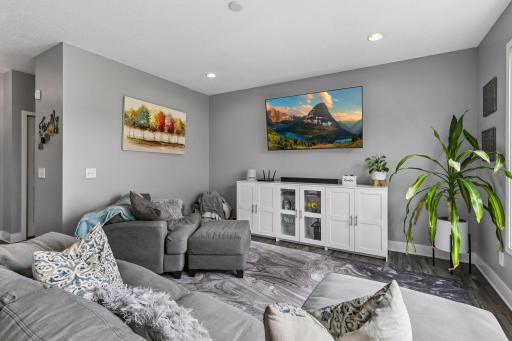 1830 Penstemon Lane, Shakopee, MN 55379