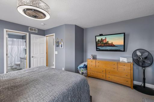 1830 Penstemon Lane, Shakopee, MN 55379