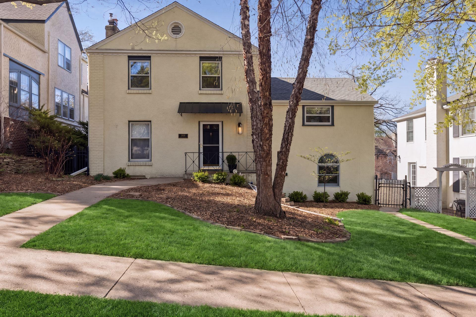 2236 Princeton Avenue - Spacecrafting - 0002.jpg