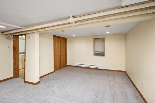 Lower BR with brand new carpet and private 3/4 bath