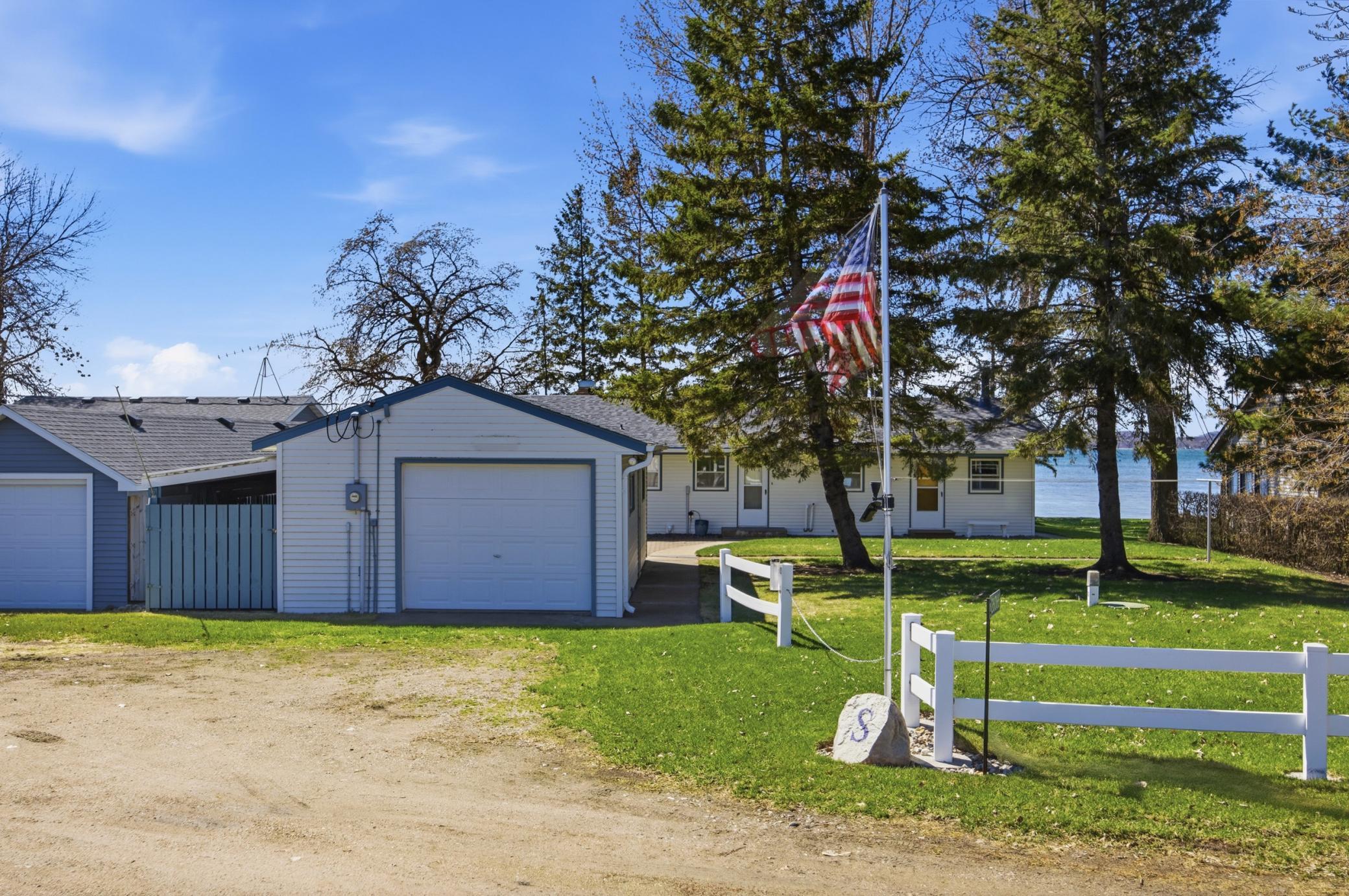 Exterior Roadside