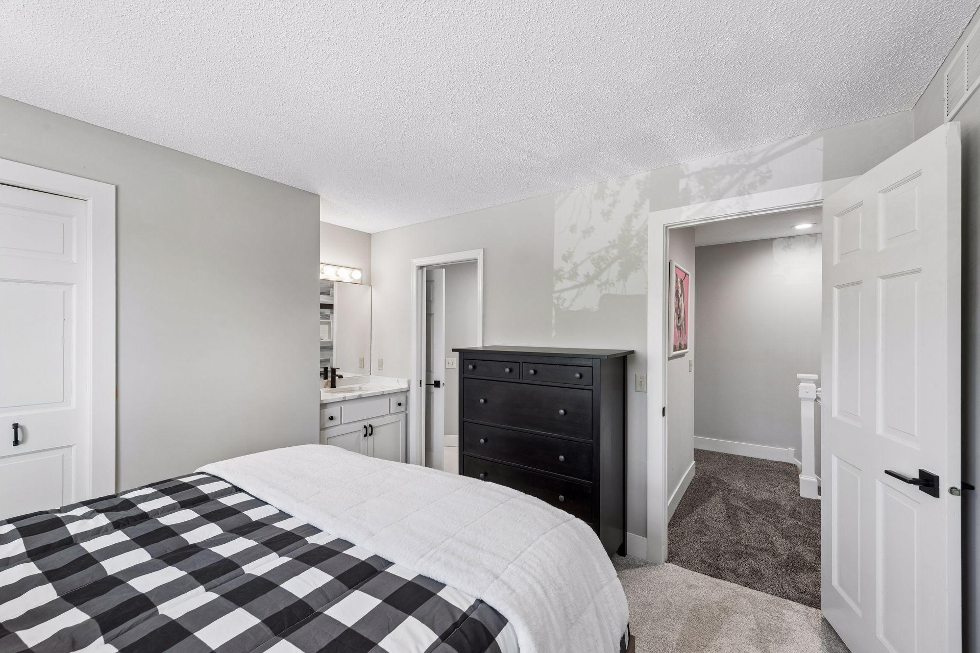 3861 Lone Cedar Lane - Spacecrafting - 0035.jpg