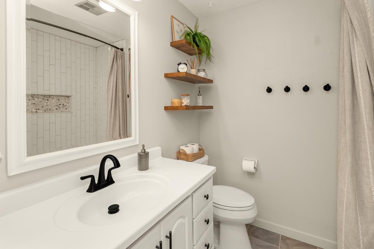 Remodeled main level full bathroom