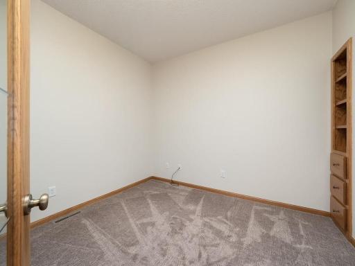 20588 Kearney Path, Lakeville, MN 55044