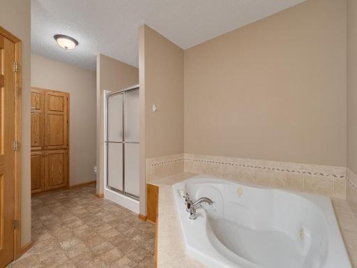 20588 Kearney Path, Lakeville, MN 55044