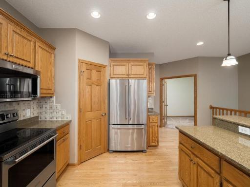 20588 Kearney Path, Lakeville, MN 55044
