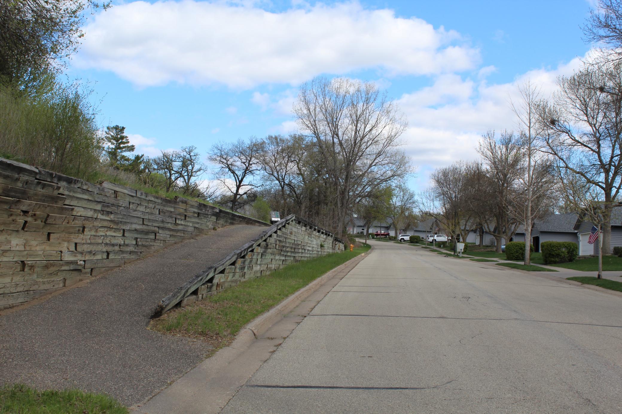 ramp to near by golf cart access