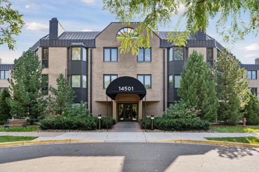 14501 Atrium Way, 225, Minnetonka, MN 55345