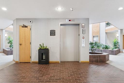 14501 Atrium Way, 225, Minnetonka, MN 55345
