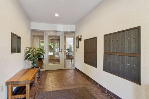 14501 Atrium Way, 225, Minnetonka, MN 55345