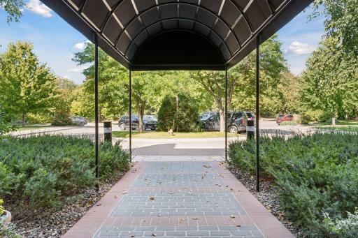 14501 Atrium Way, 225, Minnetonka, MN 55345