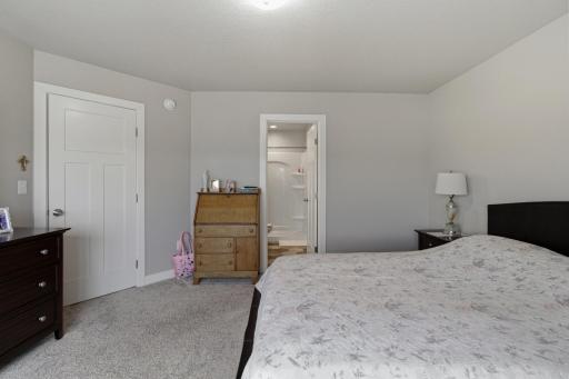 6877 17th Street S, Fargo, ND 58104
