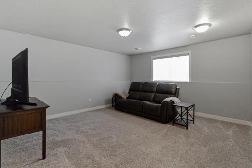6877 17th Street S, Fargo, ND 58104