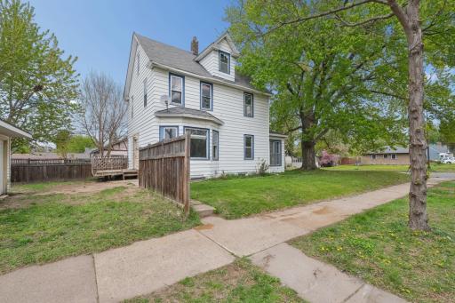 1381 White Bear Avenue N, Saint Paul, MN 55106