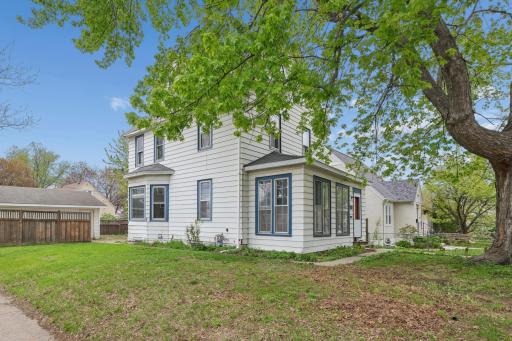 1381 White Bear Avenue N, Saint Paul, MN 55106
