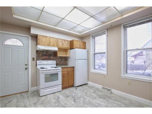 1381 White Bear Avenue N, Saint Paul, MN 55106