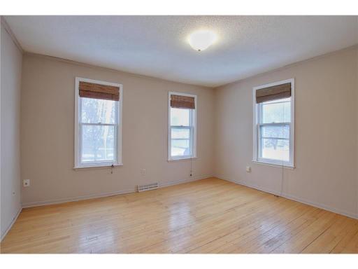 1381 White Bear Avenue N, Saint Paul, MN 55106