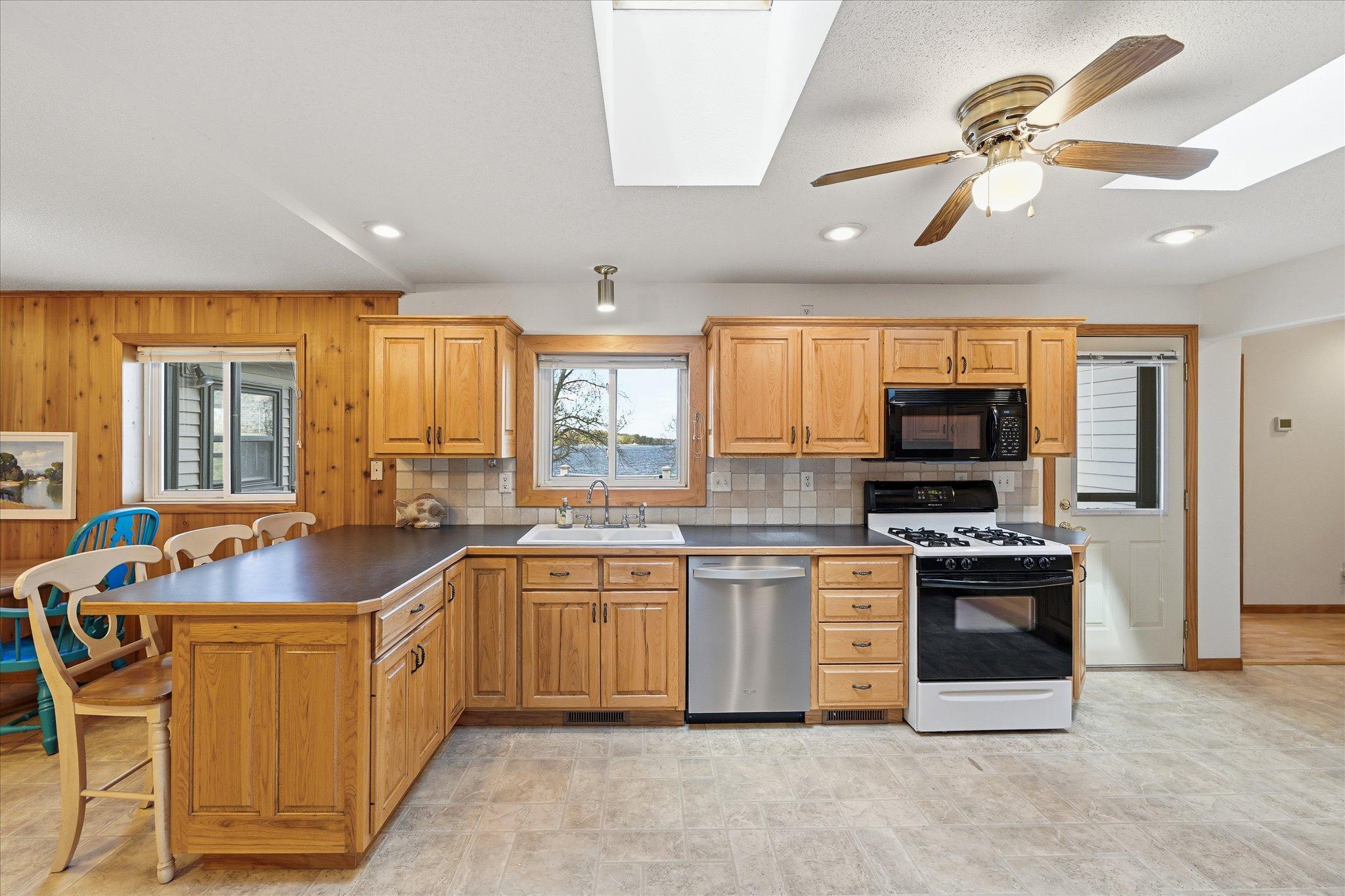 21-716 S Tetonka View Dr [3008470]- 021.jpg