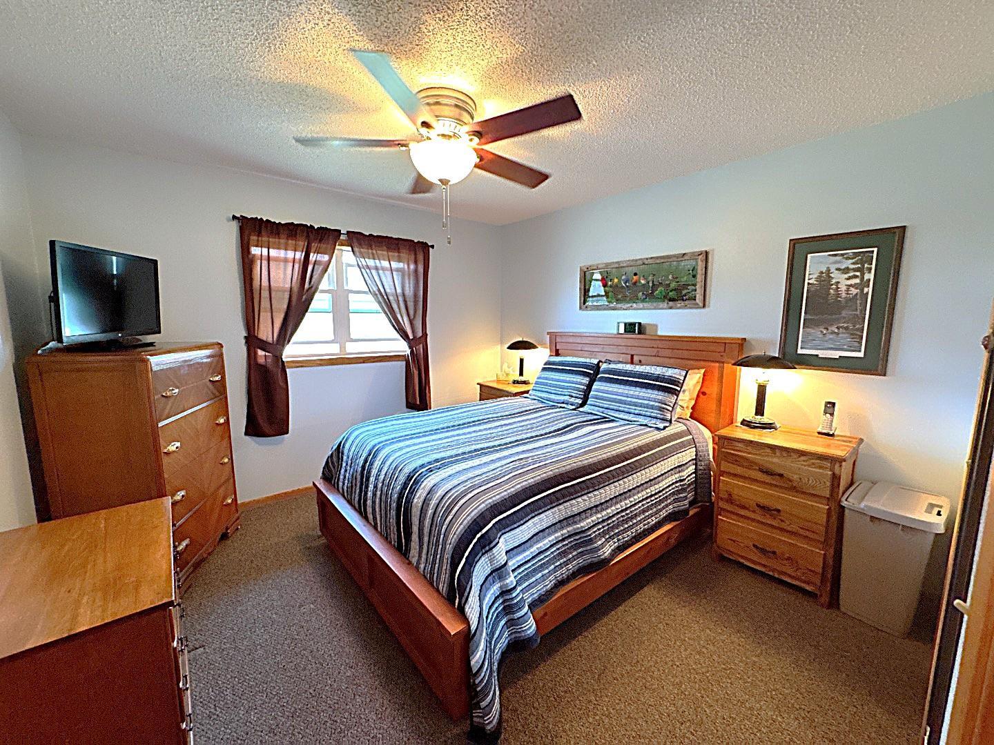 Bedroom 1.JPG