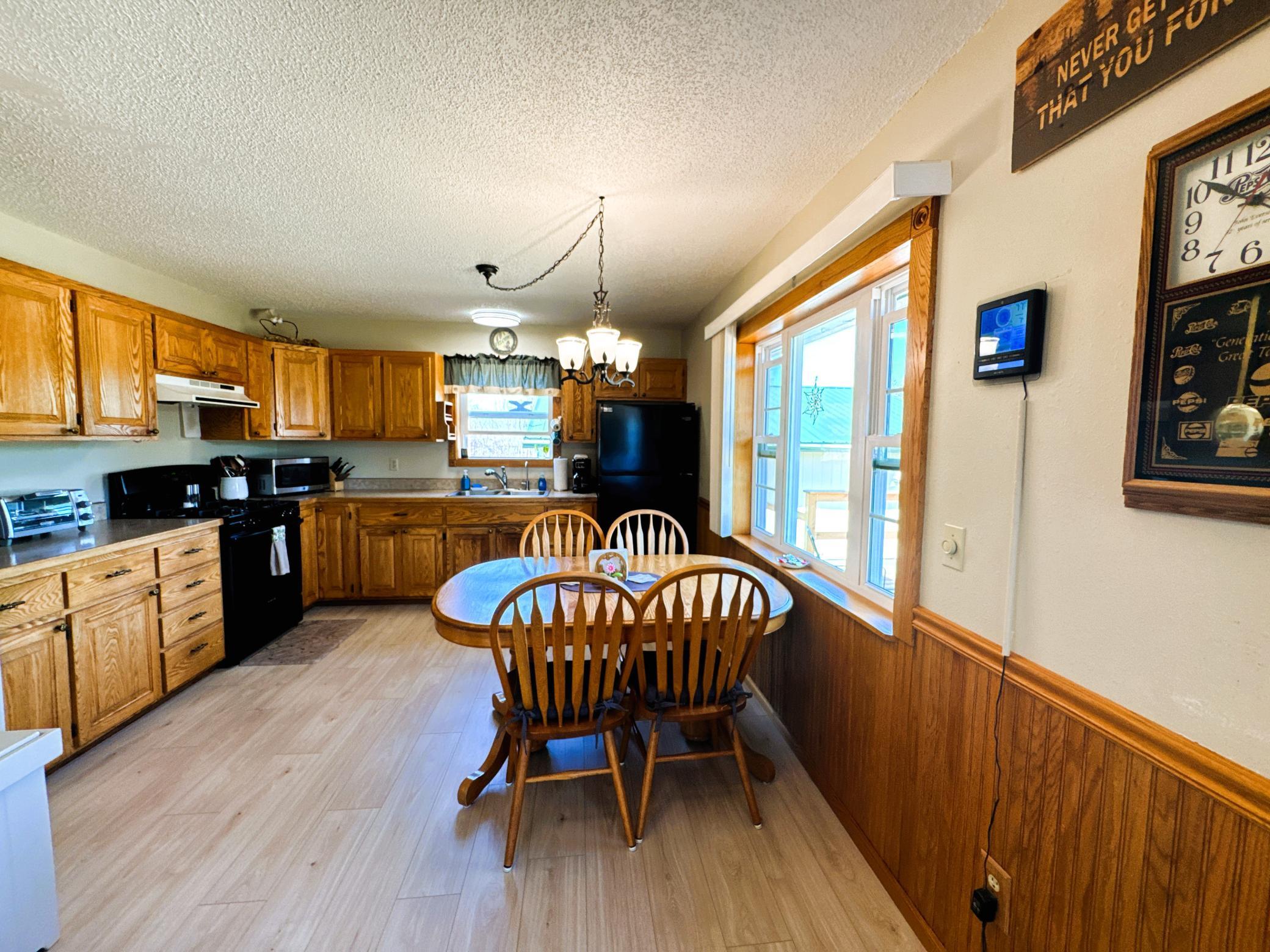 Dining Room kitchen.JPG