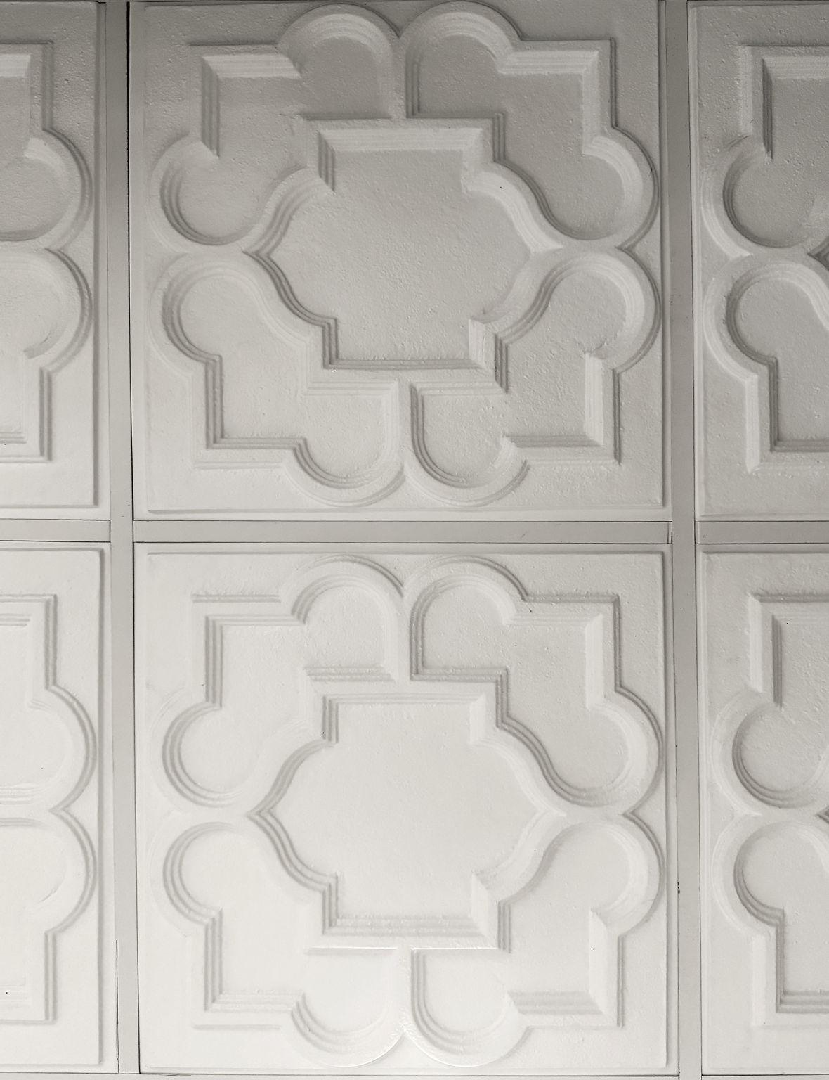 2102 -1 Kitchen ceiling detail