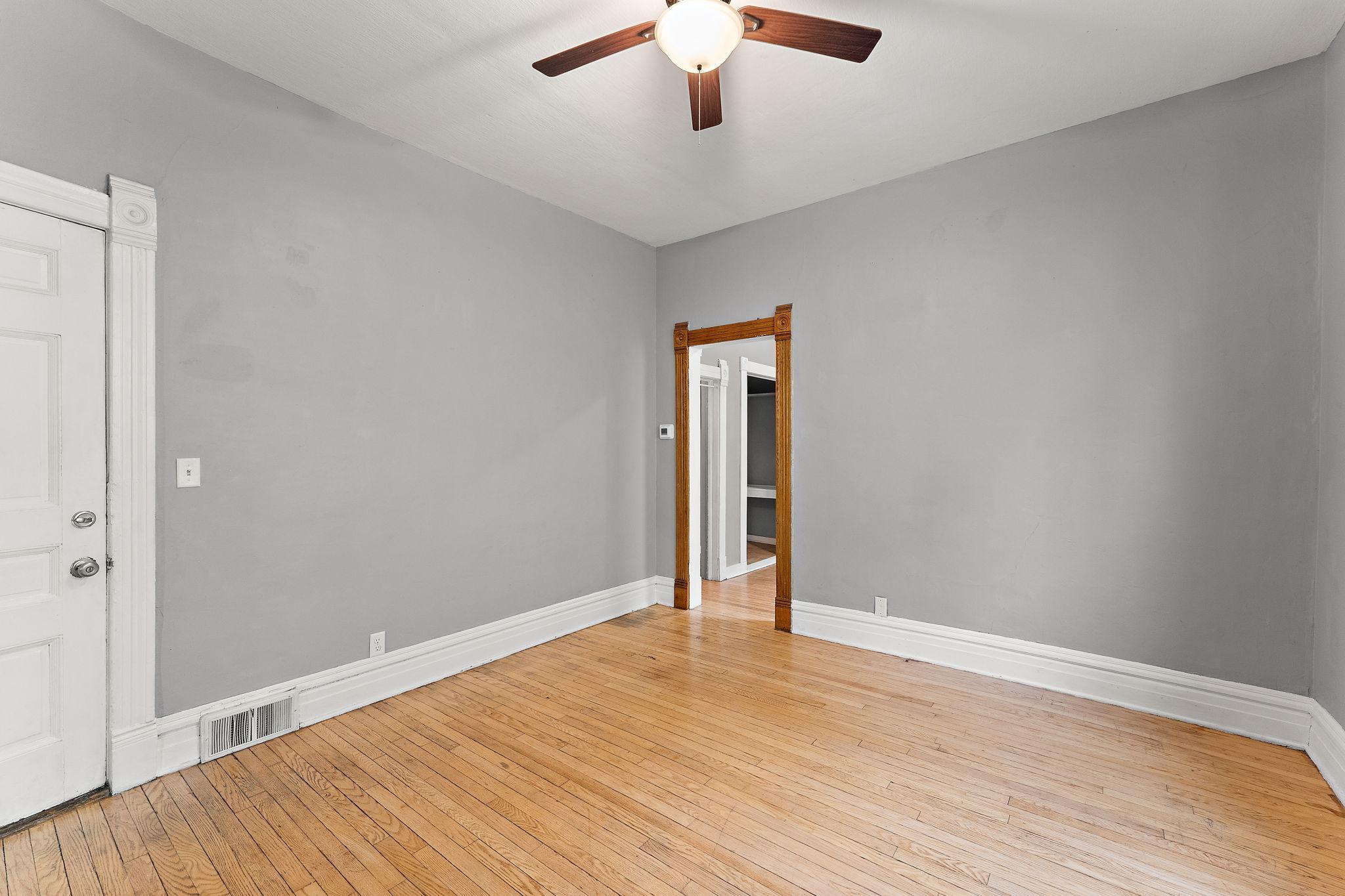 2100 - 1 Living room