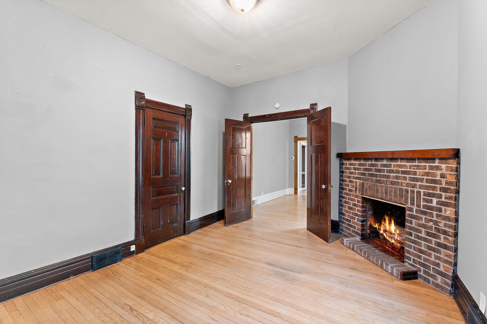 2100 - 1 BEdroom