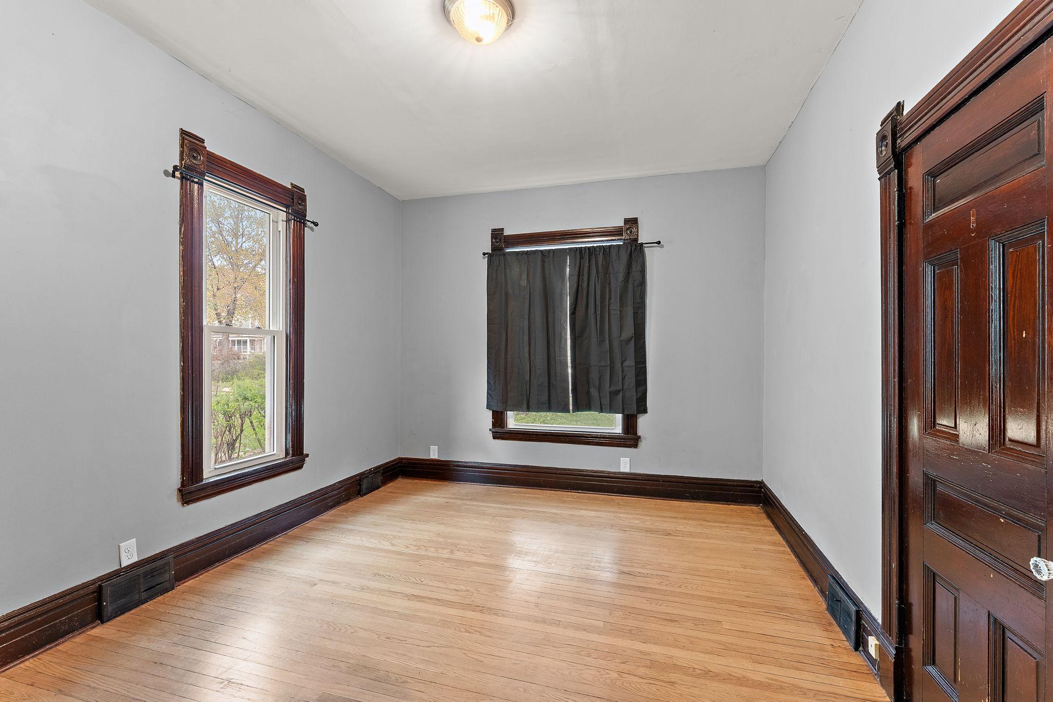 2100 - 1 Bedroom