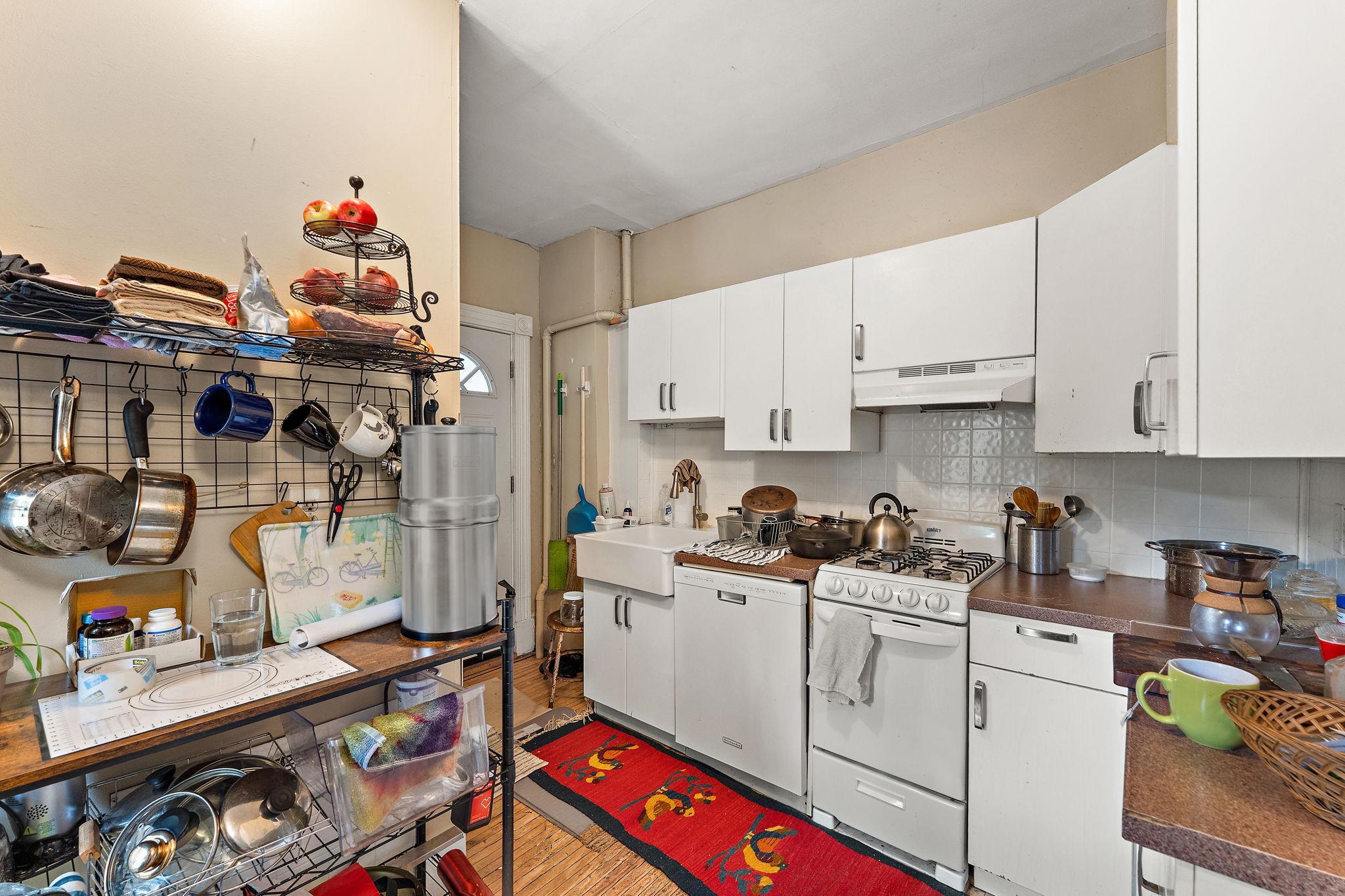 2102-2 Kitchen