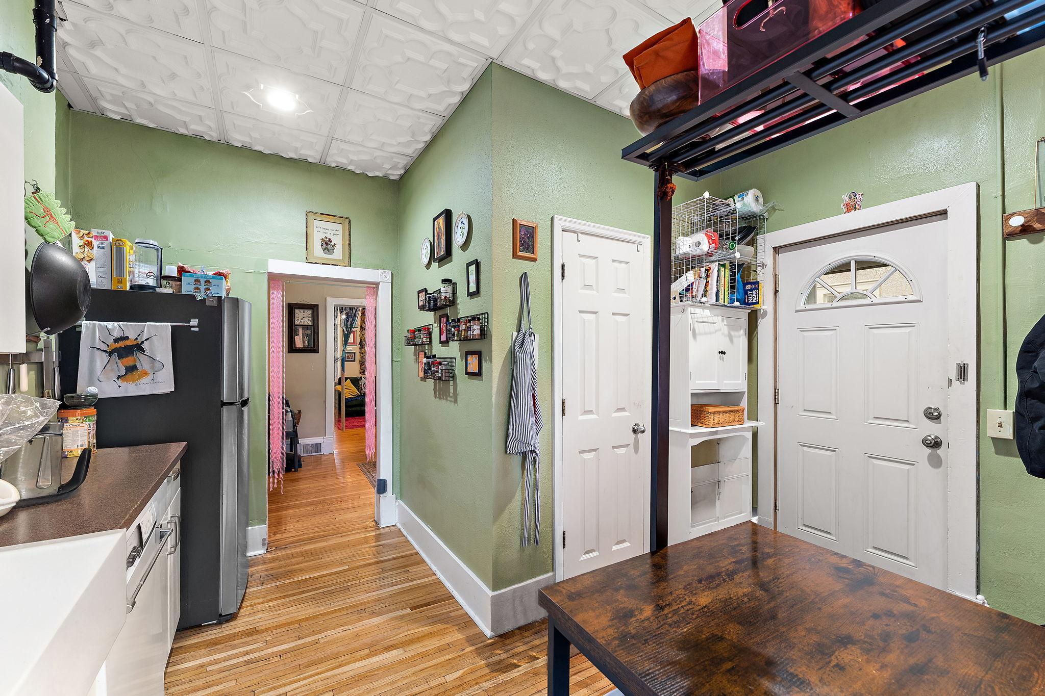 2102 -1 Kitchen